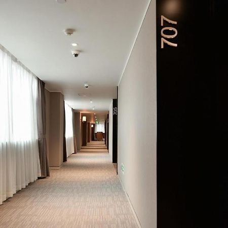 Home Inns Plus Shanghai Xujiahui Branch Buitenkant foto