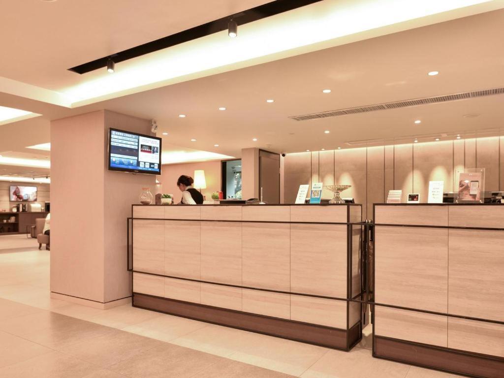 Home Inns Plus Shanghai Xujiahui Branch Buitenkant foto