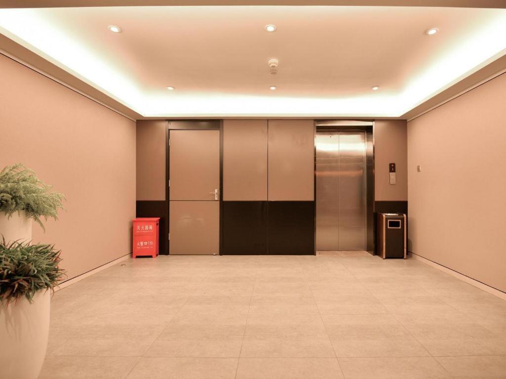 Home Inns Plus Shanghai Xujiahui Branch Buitenkant foto