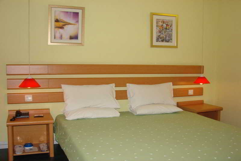 Home Inns Plus Shanghai Xujiahui Branch Buitenkant foto